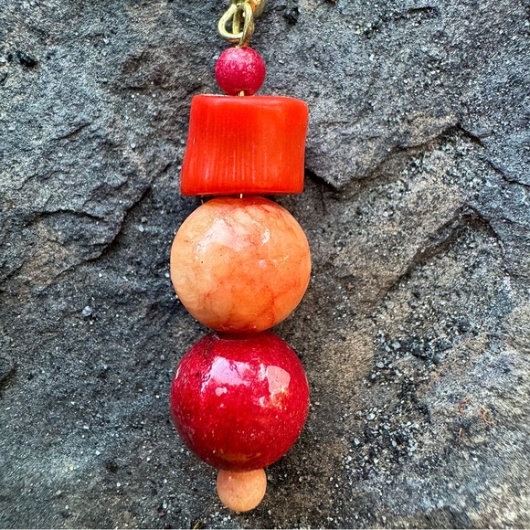 Vintage 🖤 Boho Orange & Red Beaded Dangle Drop Earrings Peach Gold Tone - Picture 3 of 6